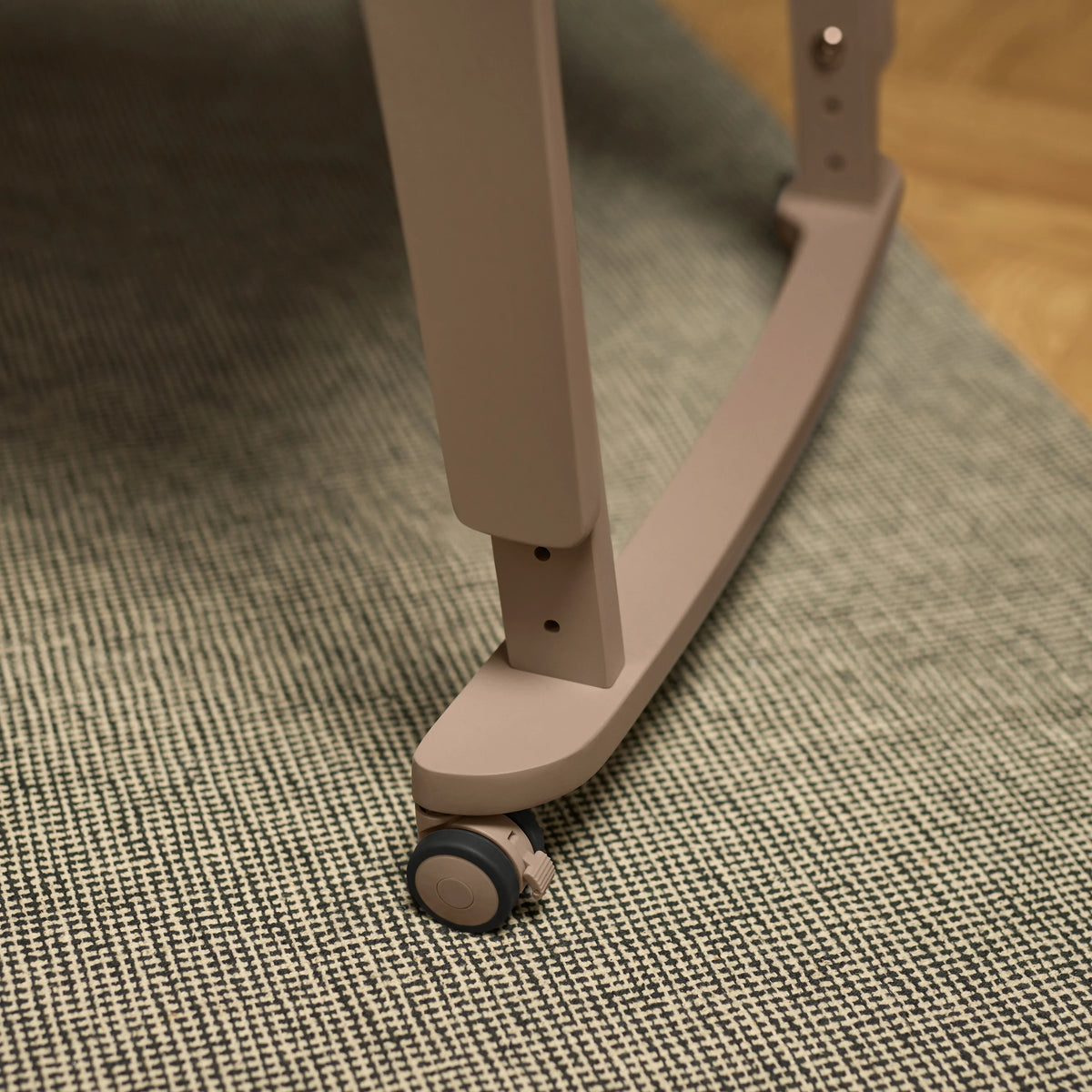 SnuzPod Studio Bedside Crib - Milan