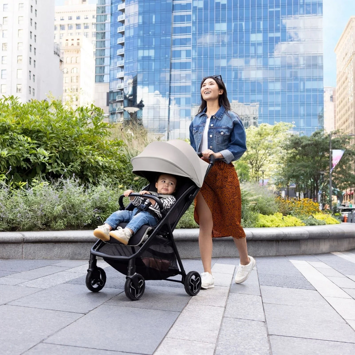 Graco Myavo Quick-folding Lightweight Travel Stroller - Steeple Grey