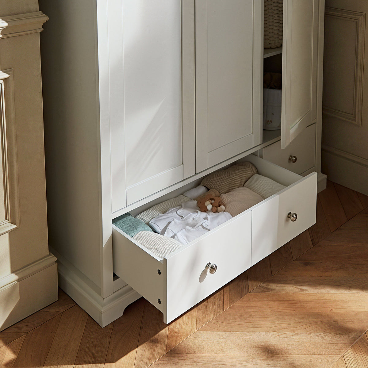 CuddleCo Beaumont Triple Wardrobe - White