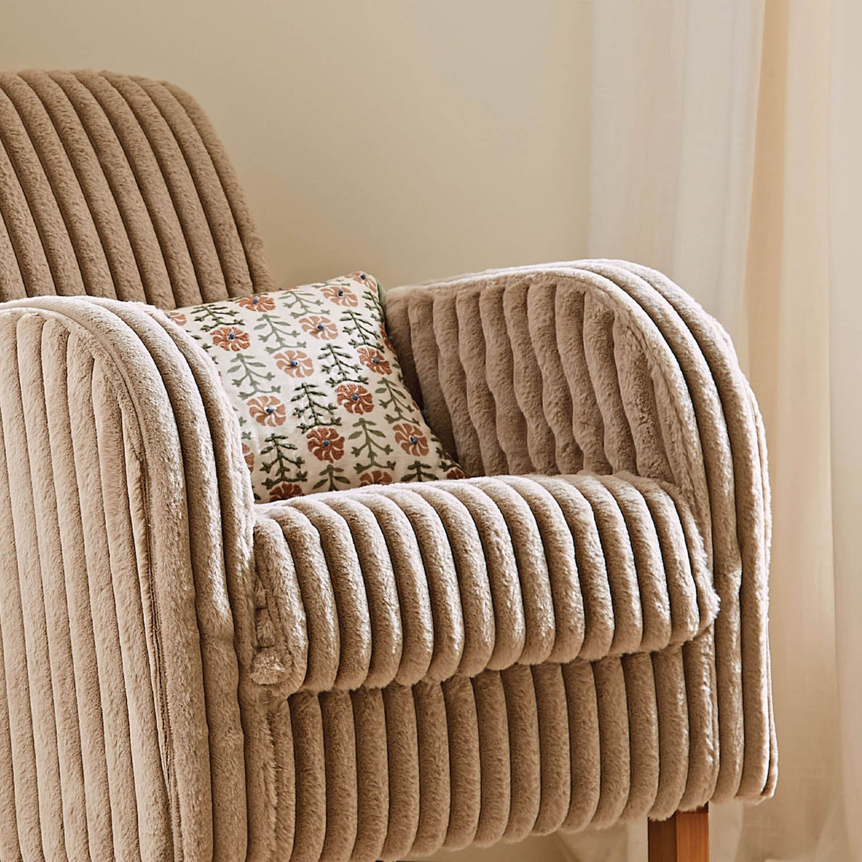 CuddleCo Etta Faux Fur Nursing Chair - Mink