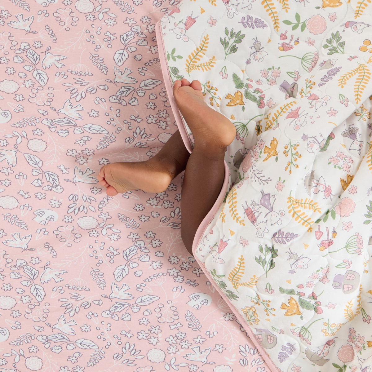 Tutti Bambini Cot/Cot Bed Coverlet - Tiny Tails