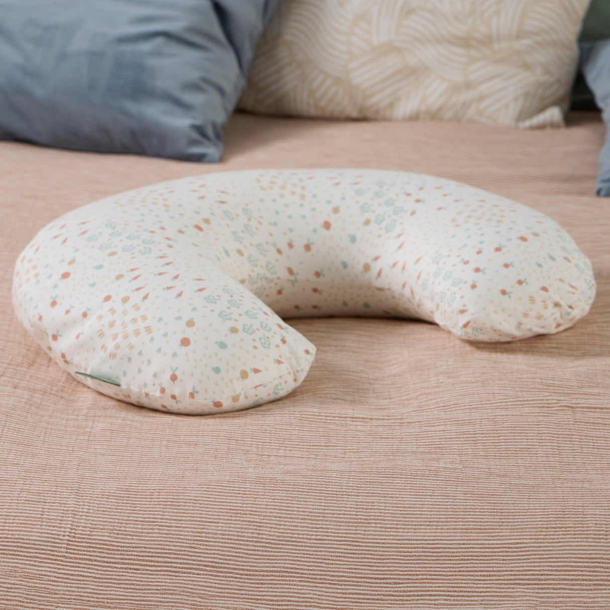 Tutti Bambini Feeding Pillow - Good Life