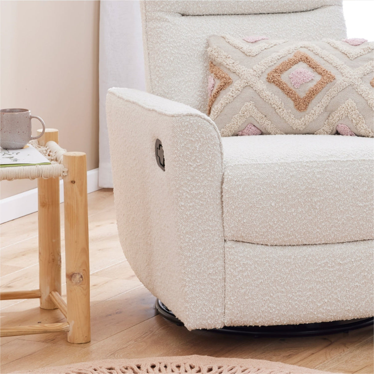 Tutti Bambini Paige Recliner Glider Nursery Chair - Vanilla Boucle