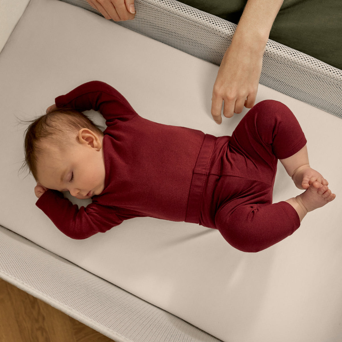 SnuzPod Studio Bedside Crib - Tokyo Matcha