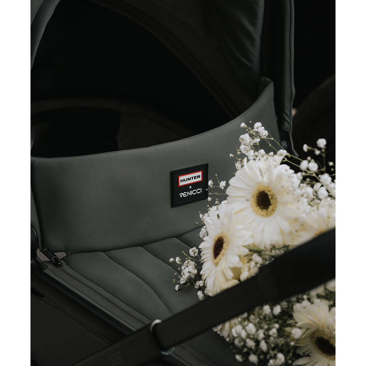 Venicci x Hunter Upline 3 Ultimate 4in1 Plus Tiago Car Seat & 360 Base Bundle - Dark Olive
