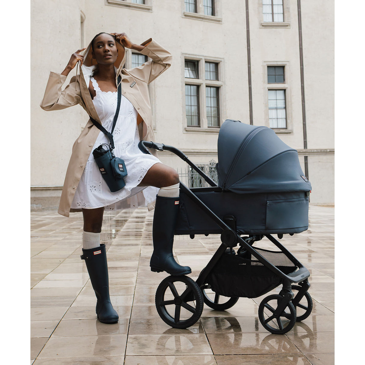 Venicci x Hunter Upline 3 Ultimate 4in1 Plus Tiago Car Seat & 360 Base Bundle - Navy
