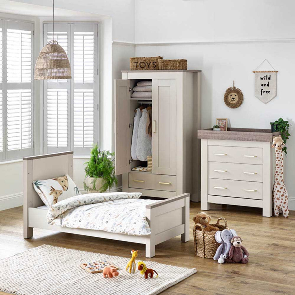 BabyStyle Bordeaux 3-Piece Nursery Furniture Roomset - Oatmeal 36