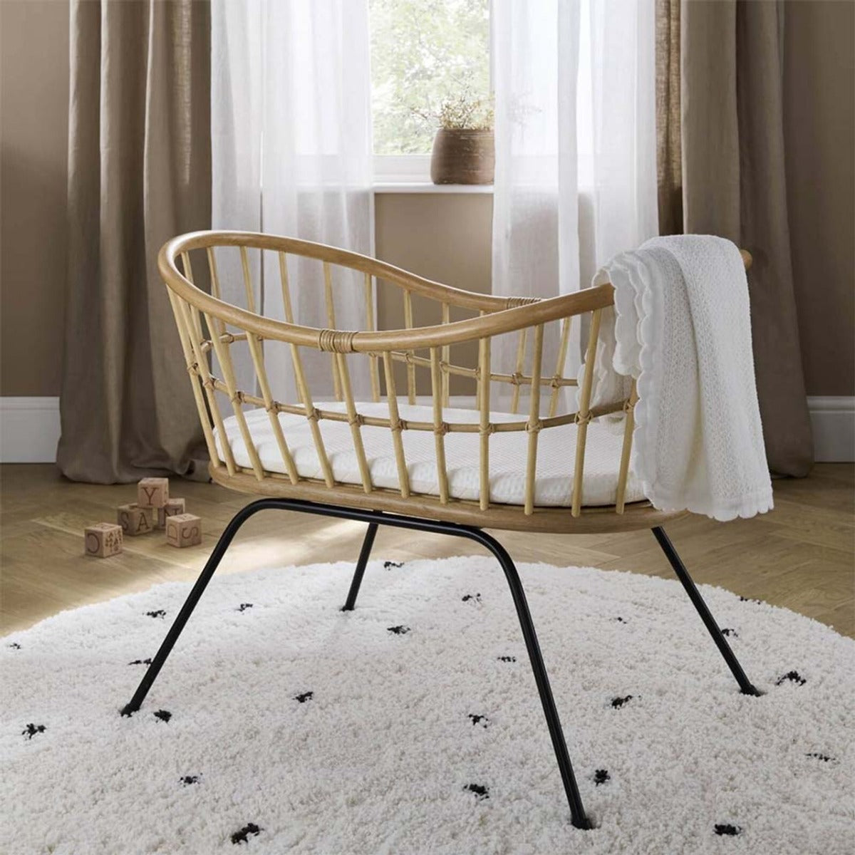 CuddleCo Aria Wave Crib - Rattan 1