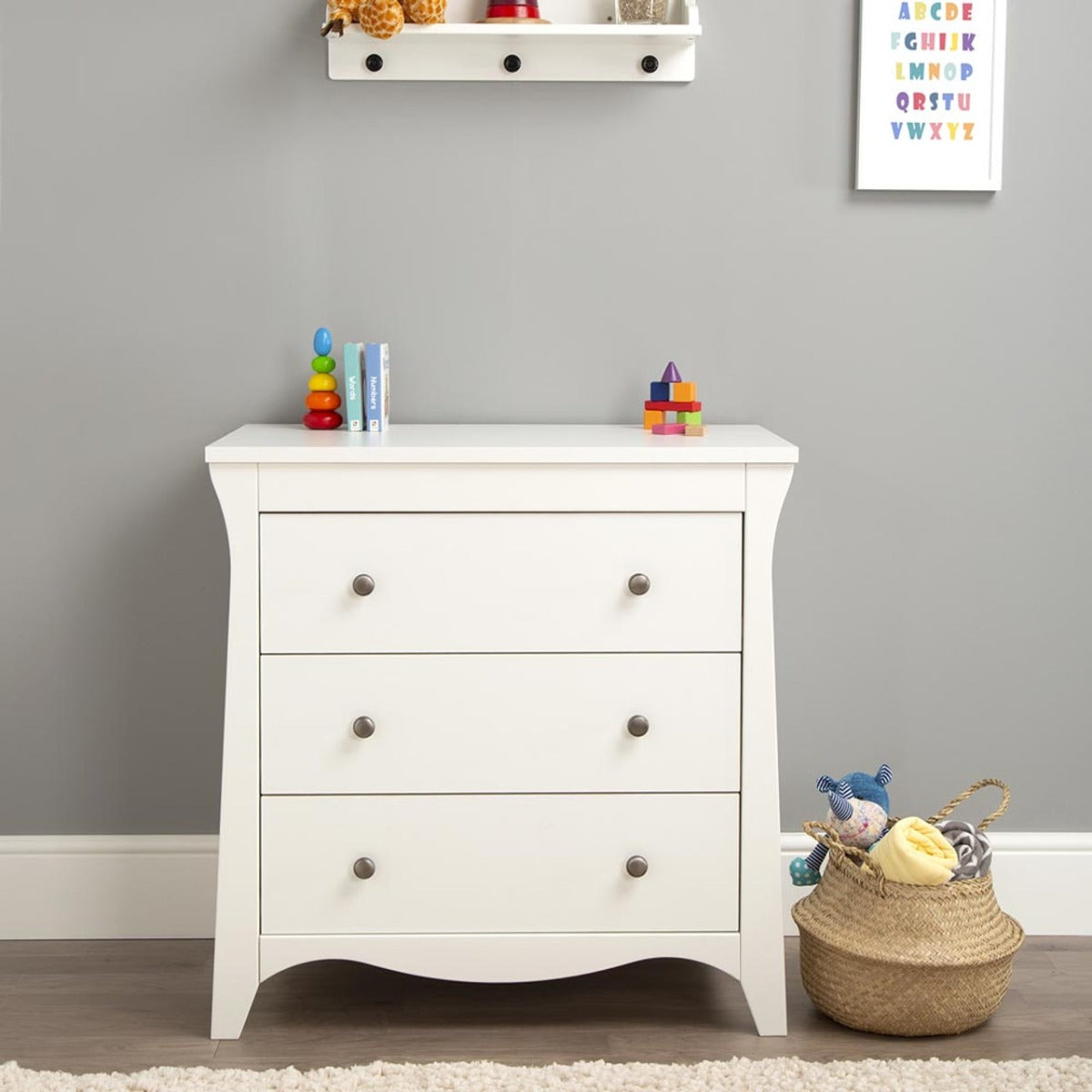CuddleCo Clara 3 Drawer Dresser & Changer - White 2