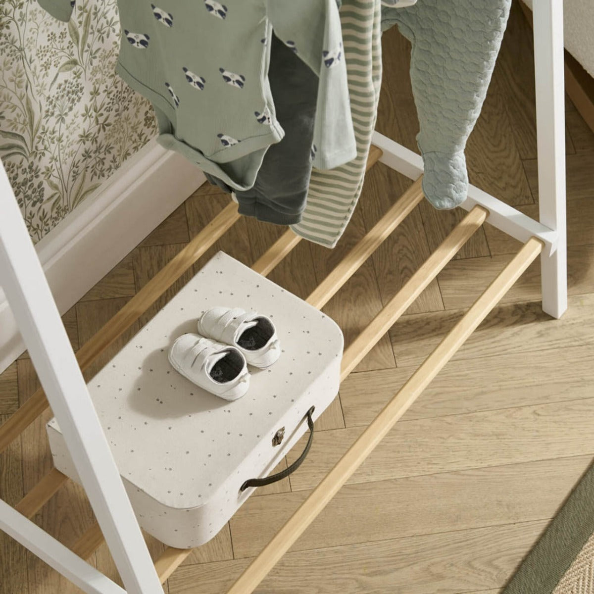 CuddleCo Nola Clothes Rail - White and Natural 6