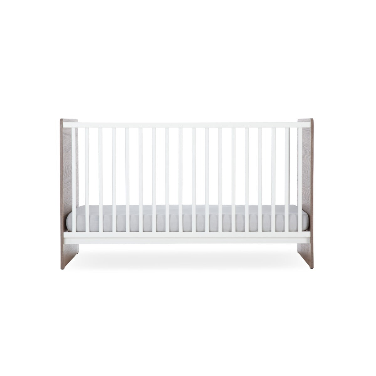 CuddleCo Enzo 3 Piece Nursery Furniture Set - Oak and White 4