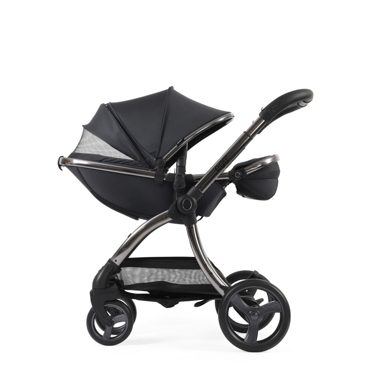 Egg 3 Luxury Maxi-Cosi Cabriofix i-Size Travel System Bundle - Carbonite 9