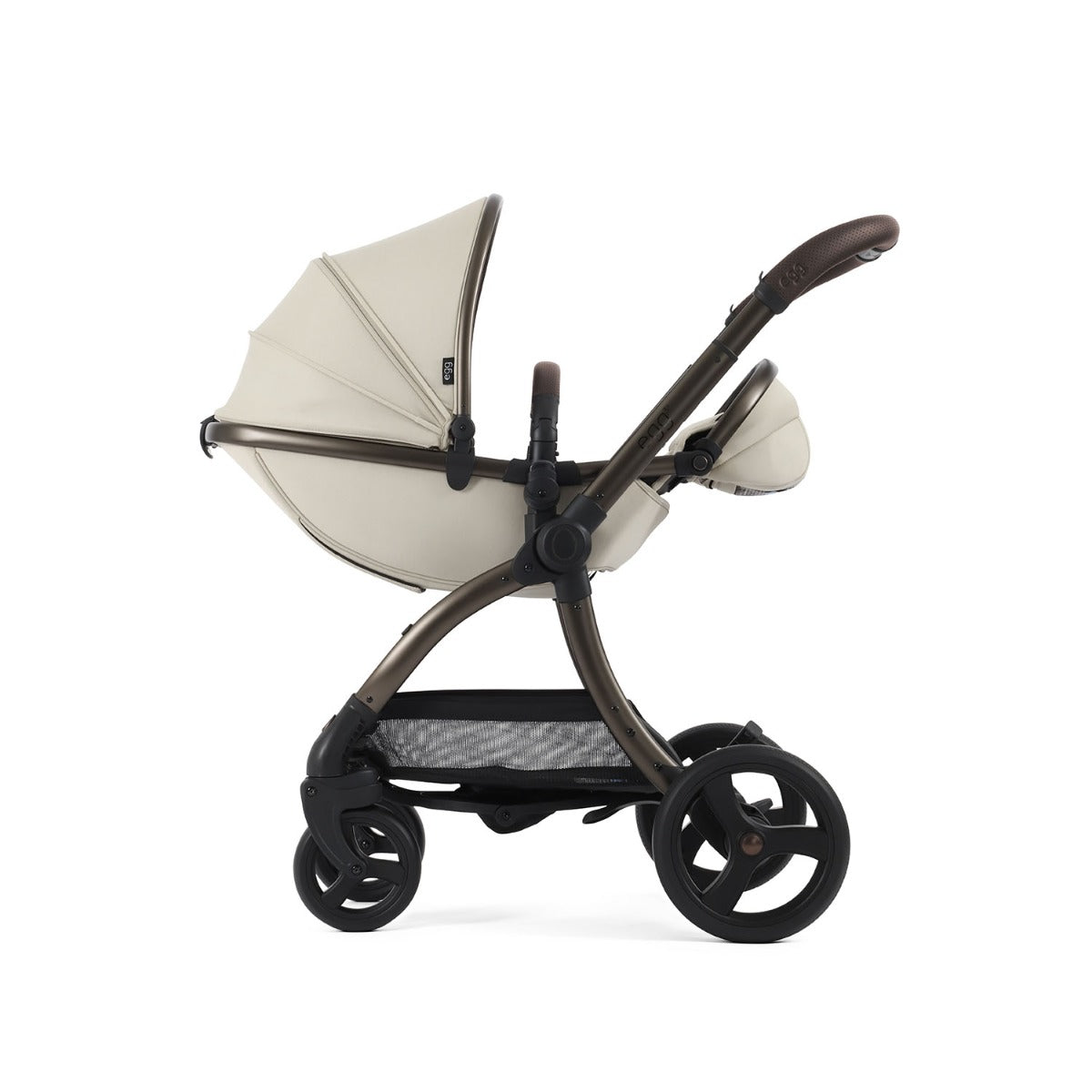 Egg 3 Luxury Shell i-Size Travel System Bundle - Cashmere 7