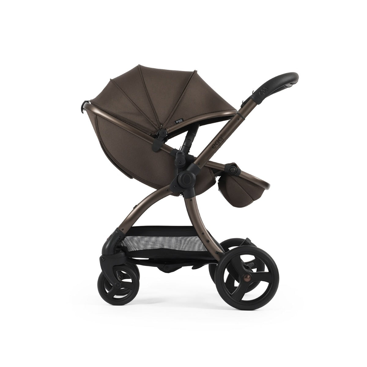 Egg 3 Luxury Maxi-Cosi Cabriofix i-Size Travel System Bundle - Chocolate Velvet 6