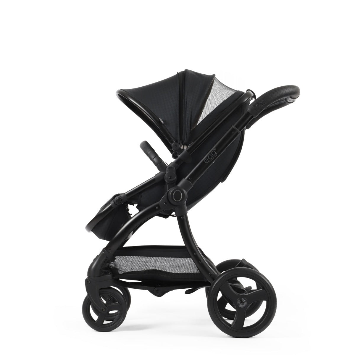 Egg 3 Luxury Maxi-Cosi Cabriofix i-Size Special Edition Travel System Bundle - Houndstooth Black 11