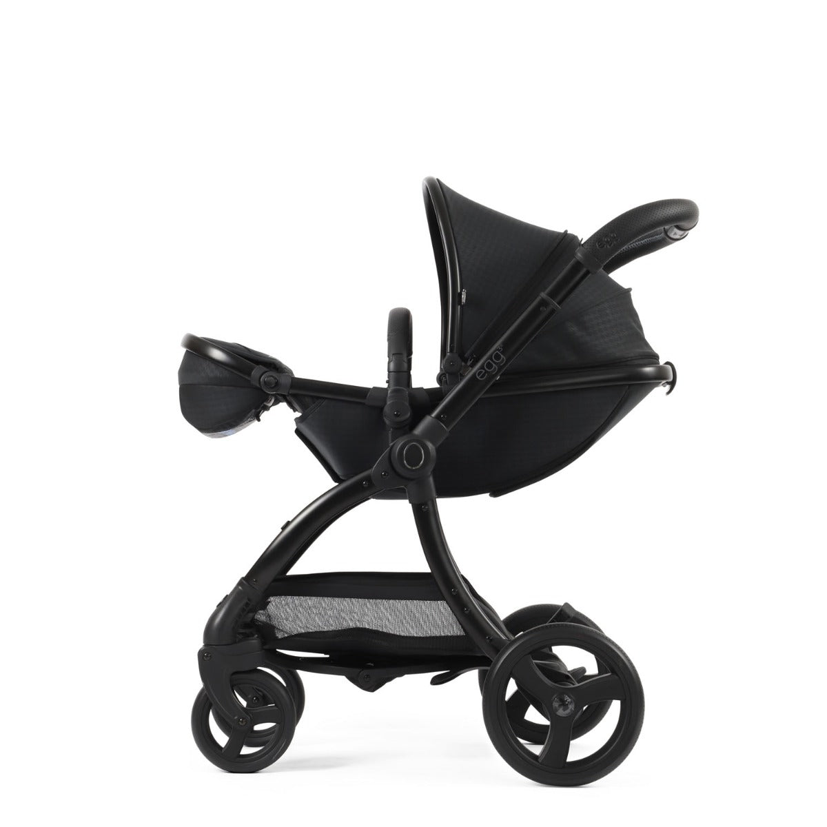 Egg 3 Luxury Maxi-Cosi Cabriofix i-Size Special Edition Travel System Bundle - Houndstooth Black 14