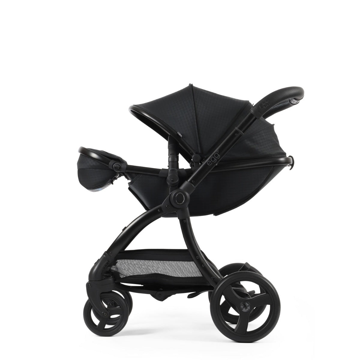 Egg 3 Luxury Maxi-Cosi Cabriofix i-Size Special Edition Travel System Bundle - Houndstooth Black 15
