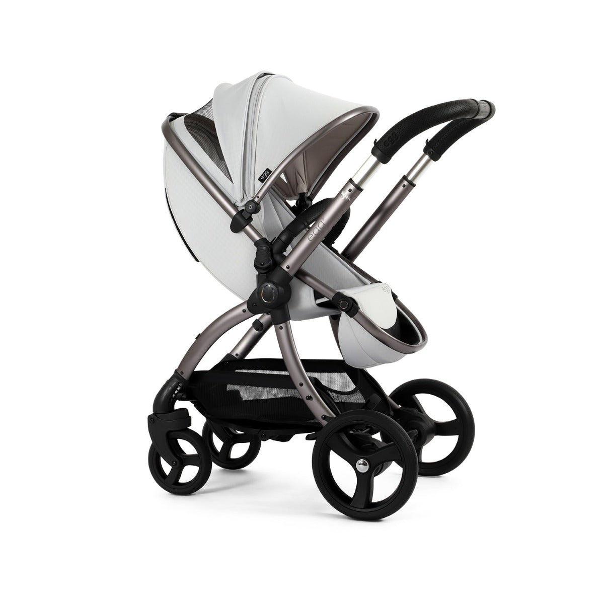 Egg 3 Luxury Cybex Cloud T i-Size Special Edition Travel System Bundle - Houndstooth Silver 41