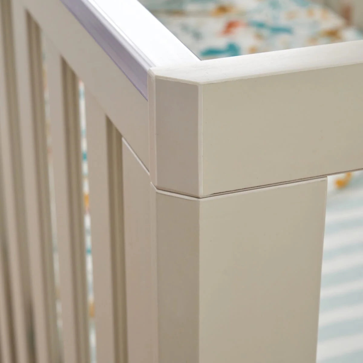 Tutti Bambini Hygge Mini Cot Bed - Light Oak/White Sand