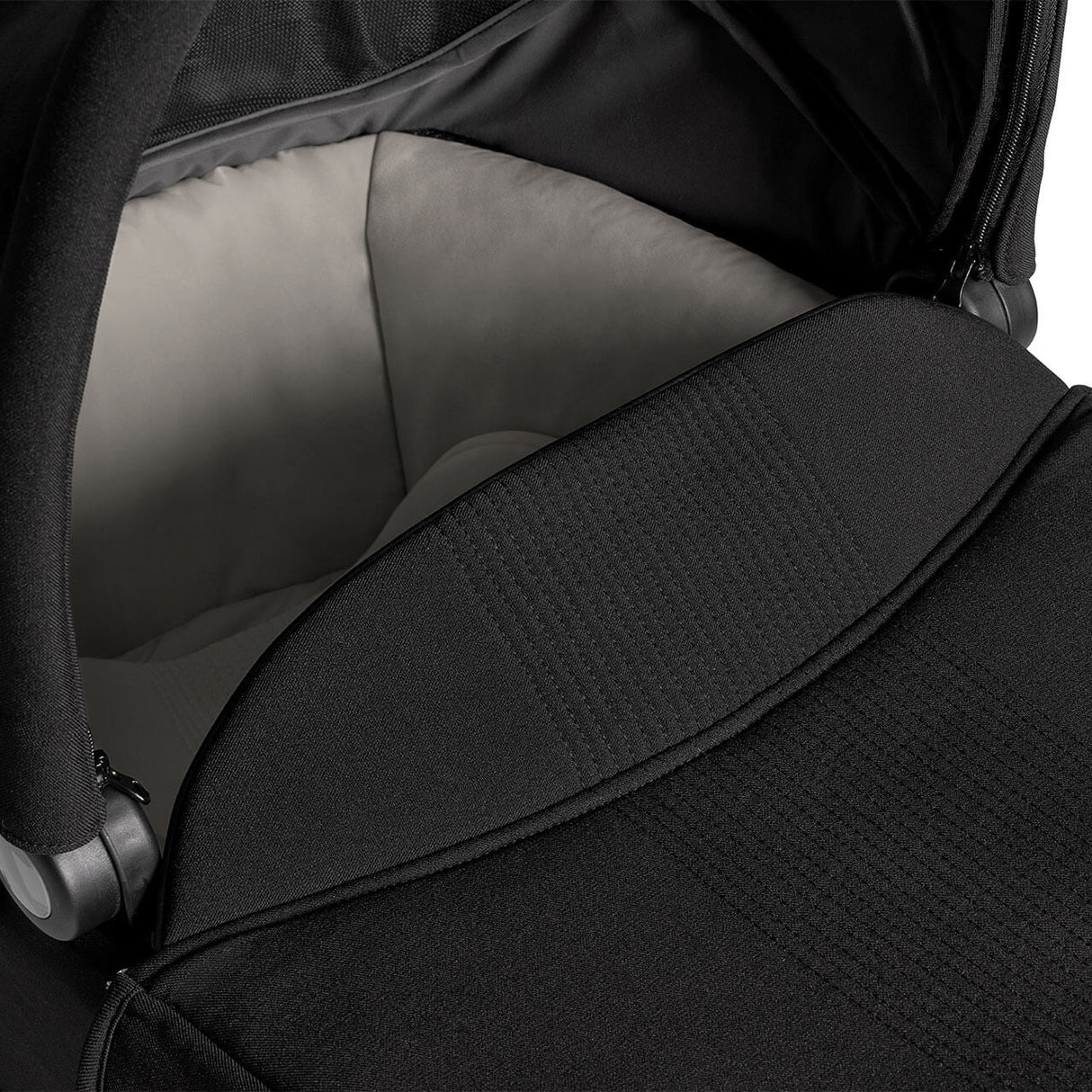 Joie Signature Calmi Carrycot Car Seat - Eclipse 11