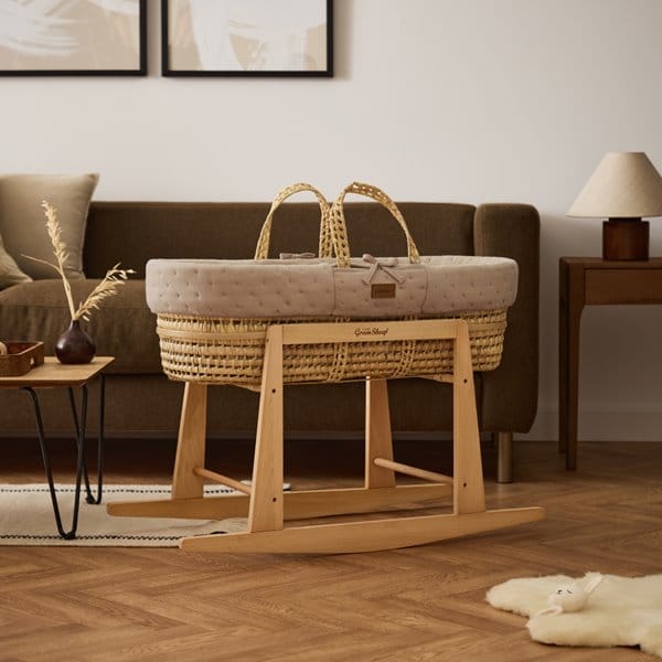 Little Green Sheep Organic Dimple Quilt Moses Basket, Mattress & Natural Rocking Stand Truffle