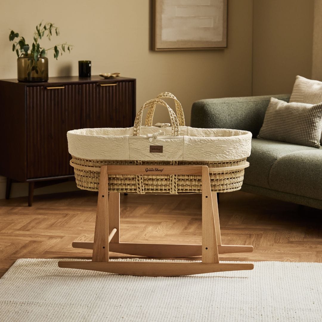 Little Green Sheep Organic Furrow Knit Moses Basket, Mattress & Natural Rocking Stand Linen