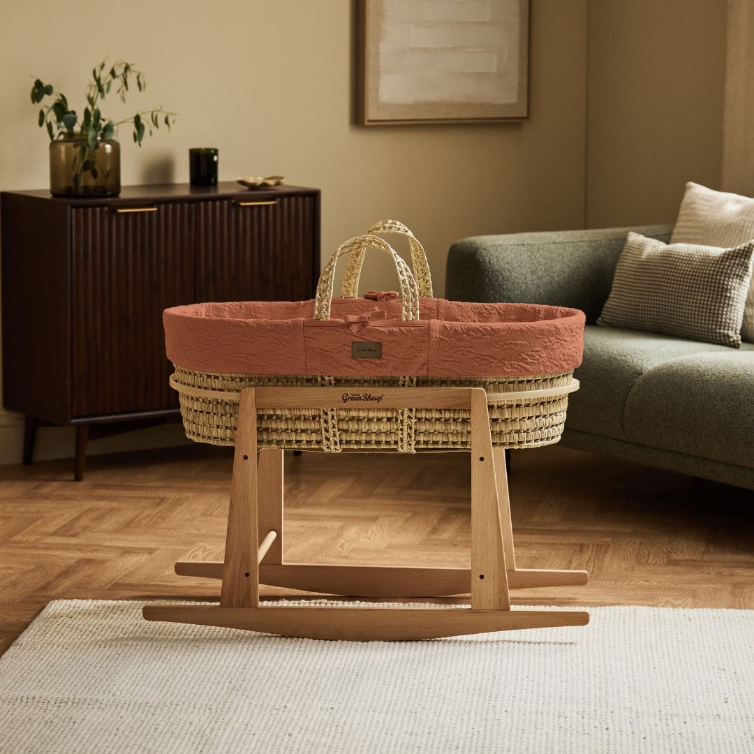 Little Green Sheep Organic Furrow Knit Moses Basket, Mattress & Natural Rocking Stand Terracotta