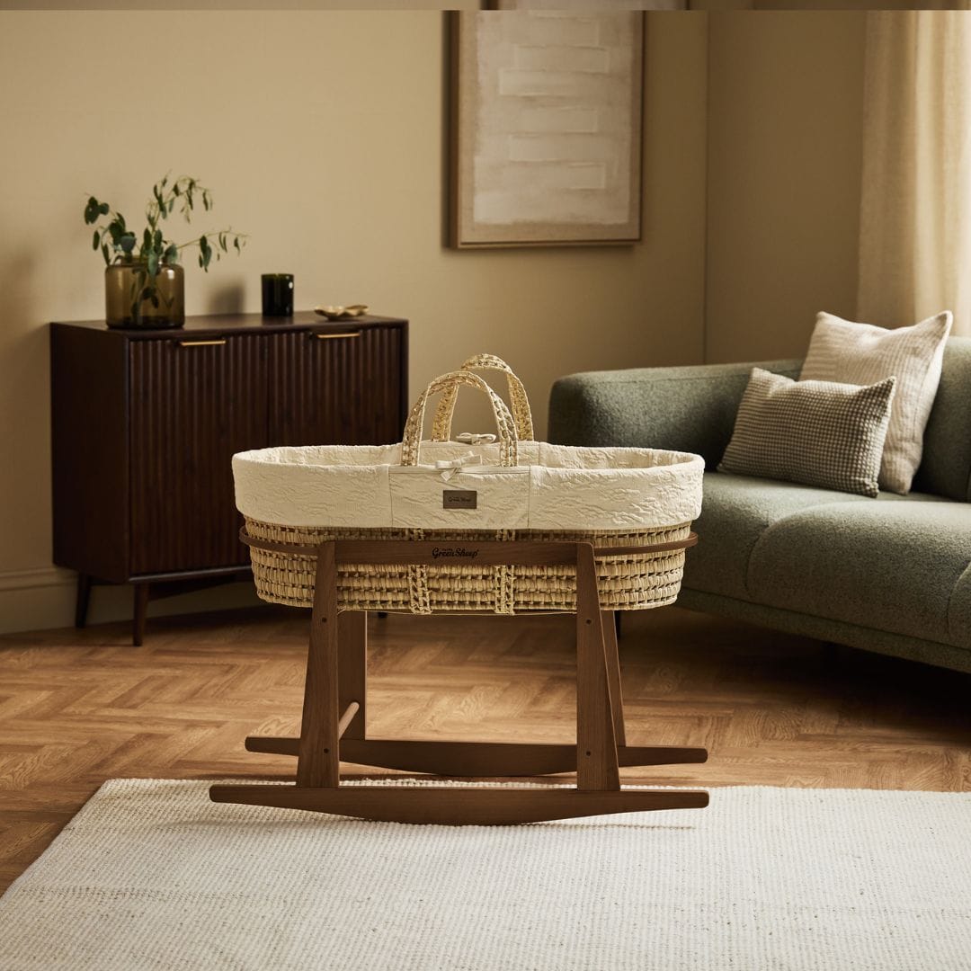 Little Green Sheep Organic Furrow Knit Moses Basket, Mattress & Walnut Rocking Stand Linen