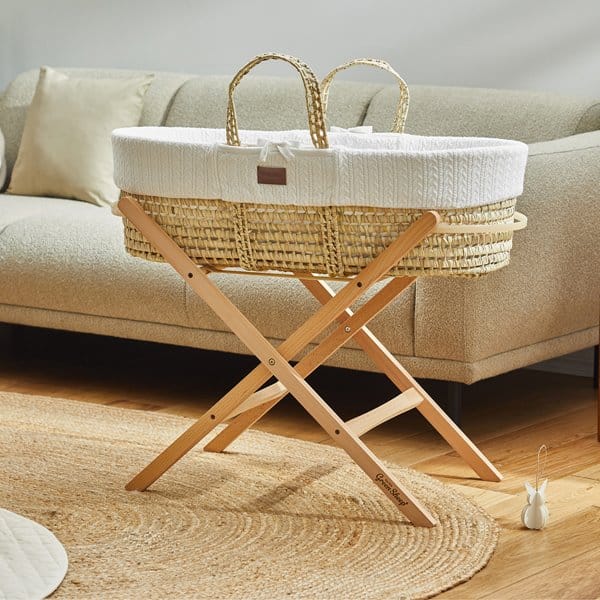 Little Green Sheep Organic Knitted Moses Basket, Mattress & Natural Foldable Stand White
