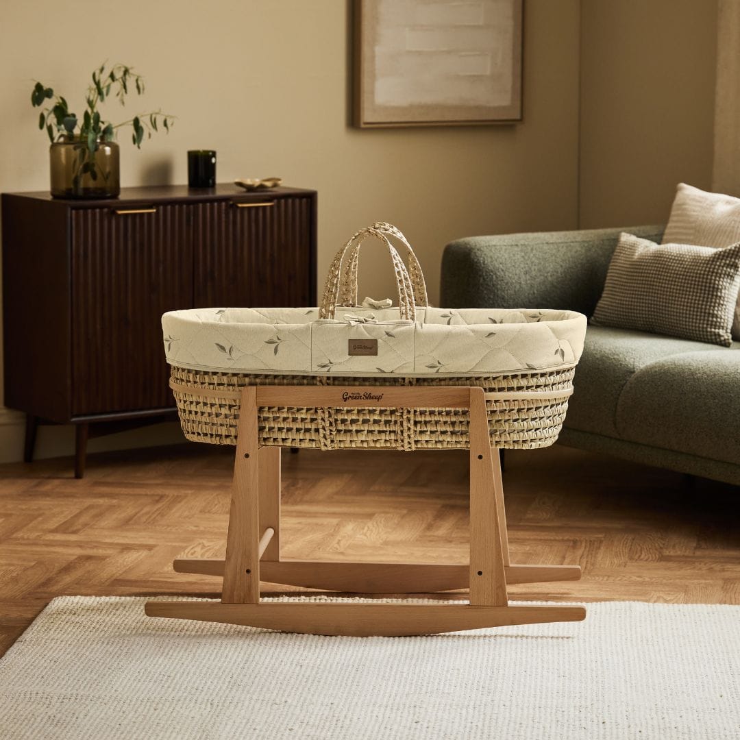 Little Green Sheep Organic Quilt Moses Basket, Mattress & Natural Rocking Stand with Leaves