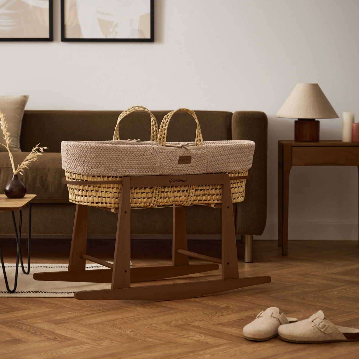 Little Green Sheep Organic Wheat Knit Moses Basket, Mattress & Walnut Rocking Stand Truffle