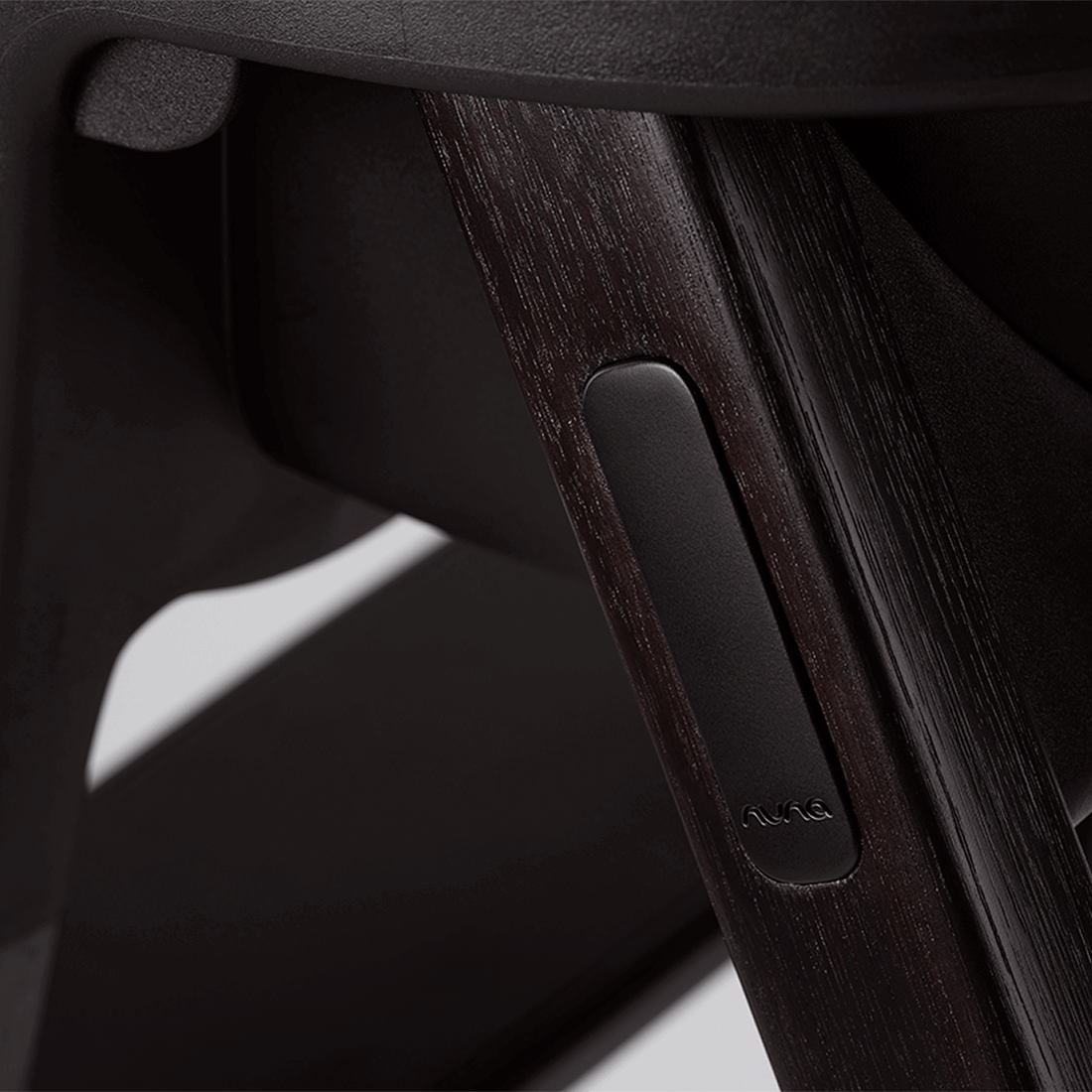 Nuna Bryn Highchair - Metro
