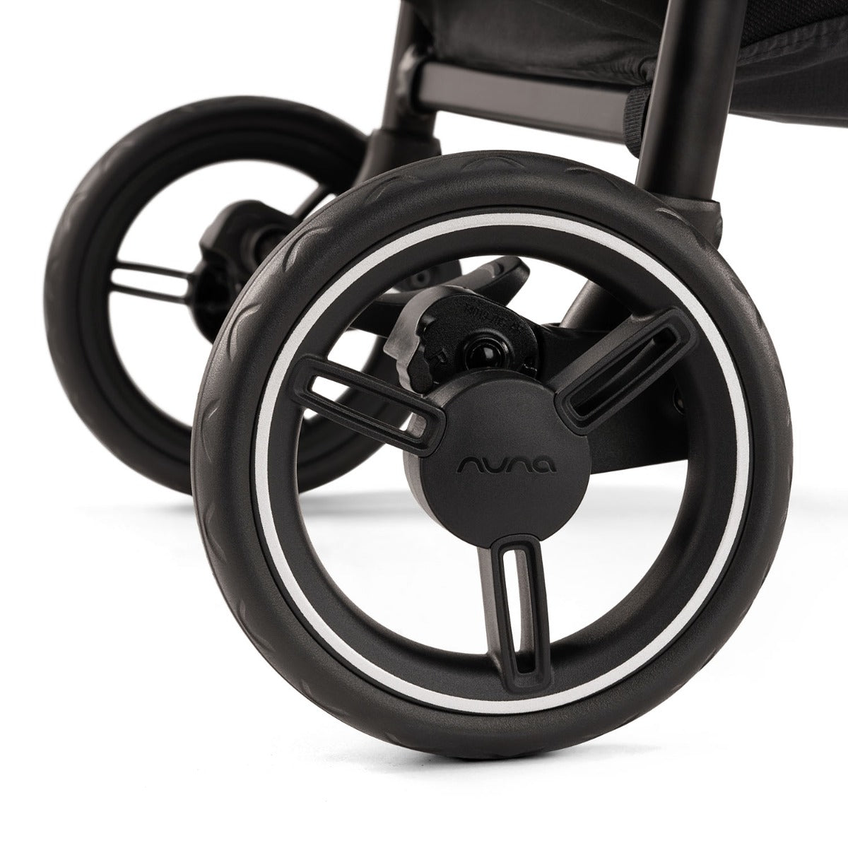 Nuna IXXA Next Compact Stroller + LYTL Carrycot - Caviar 9