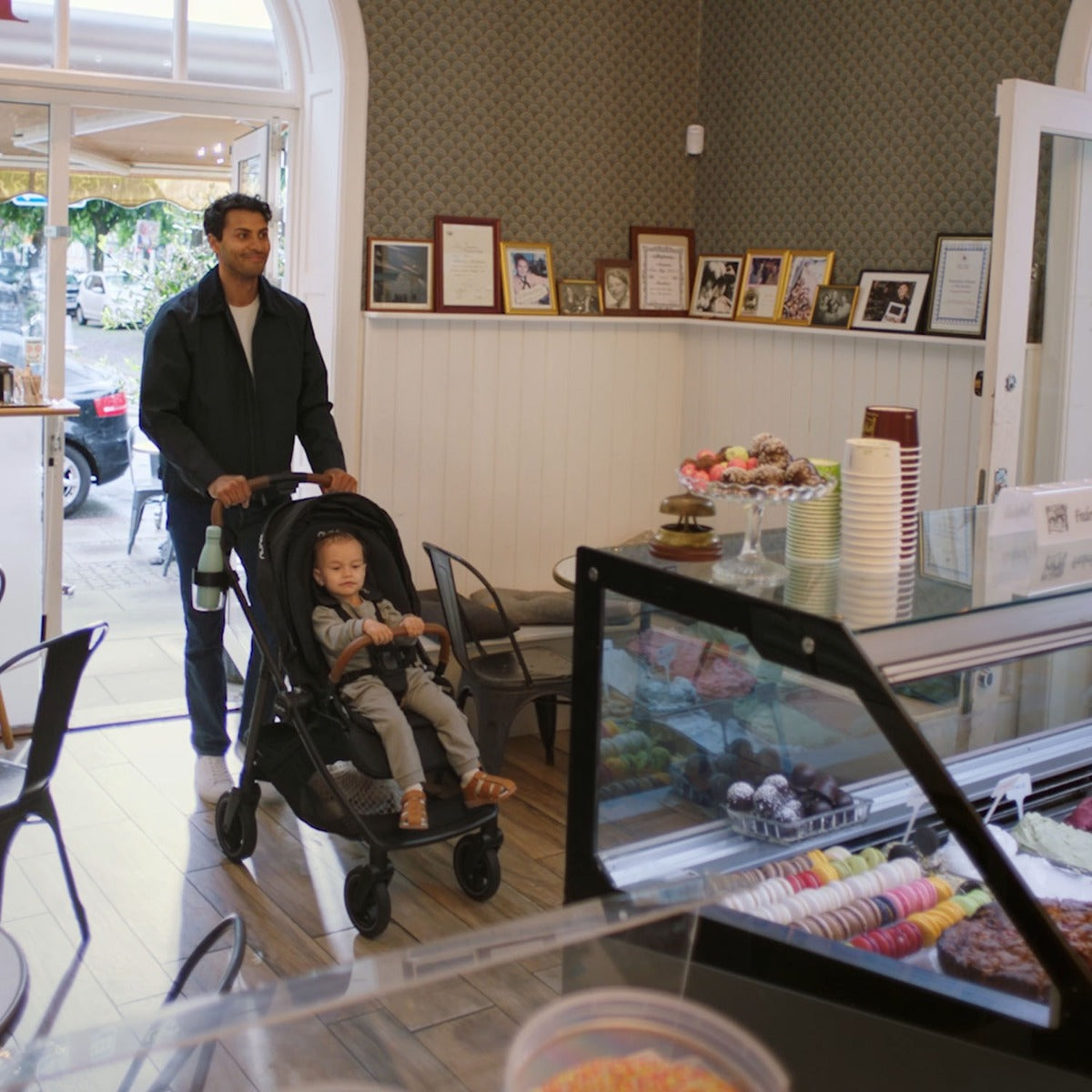 Nuna SWIV Next Stroller - Caviar 11