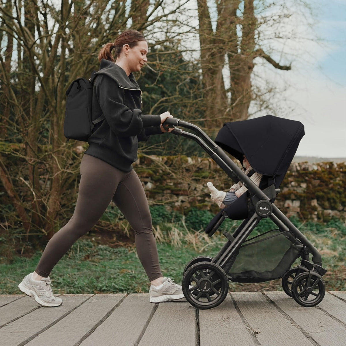 Silver Cross Reef 2 with First Bed Folding Carrycot and Accessory Bundle - Space 2