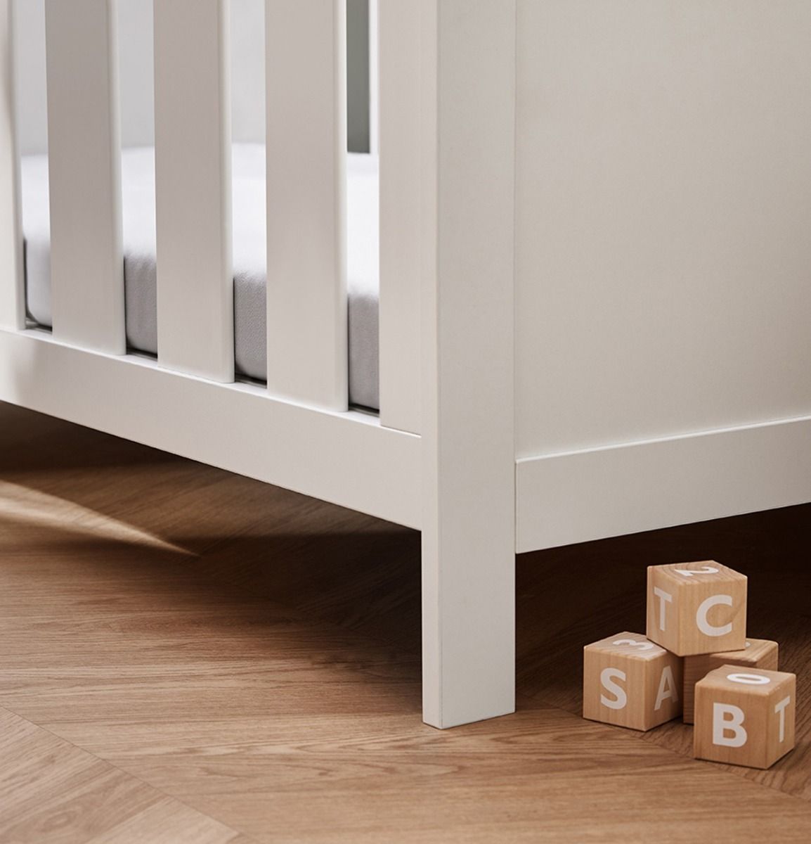 Silver Cross Bromley Cot Bed - White 6