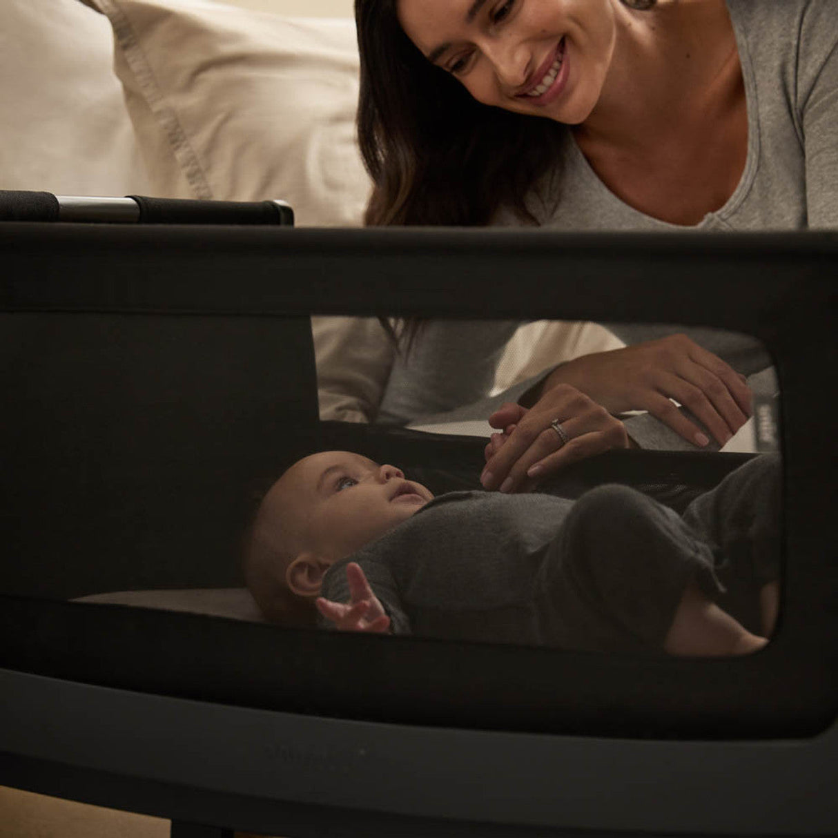Snuzpod 5 Bedside Crib - Graphite 4
