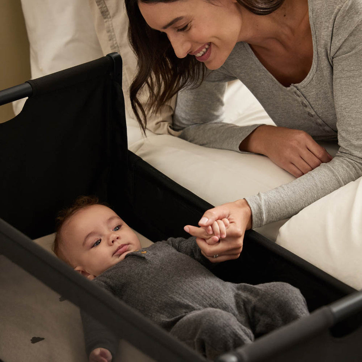Snuzpod 5 Bedside Crib - Graphite 7