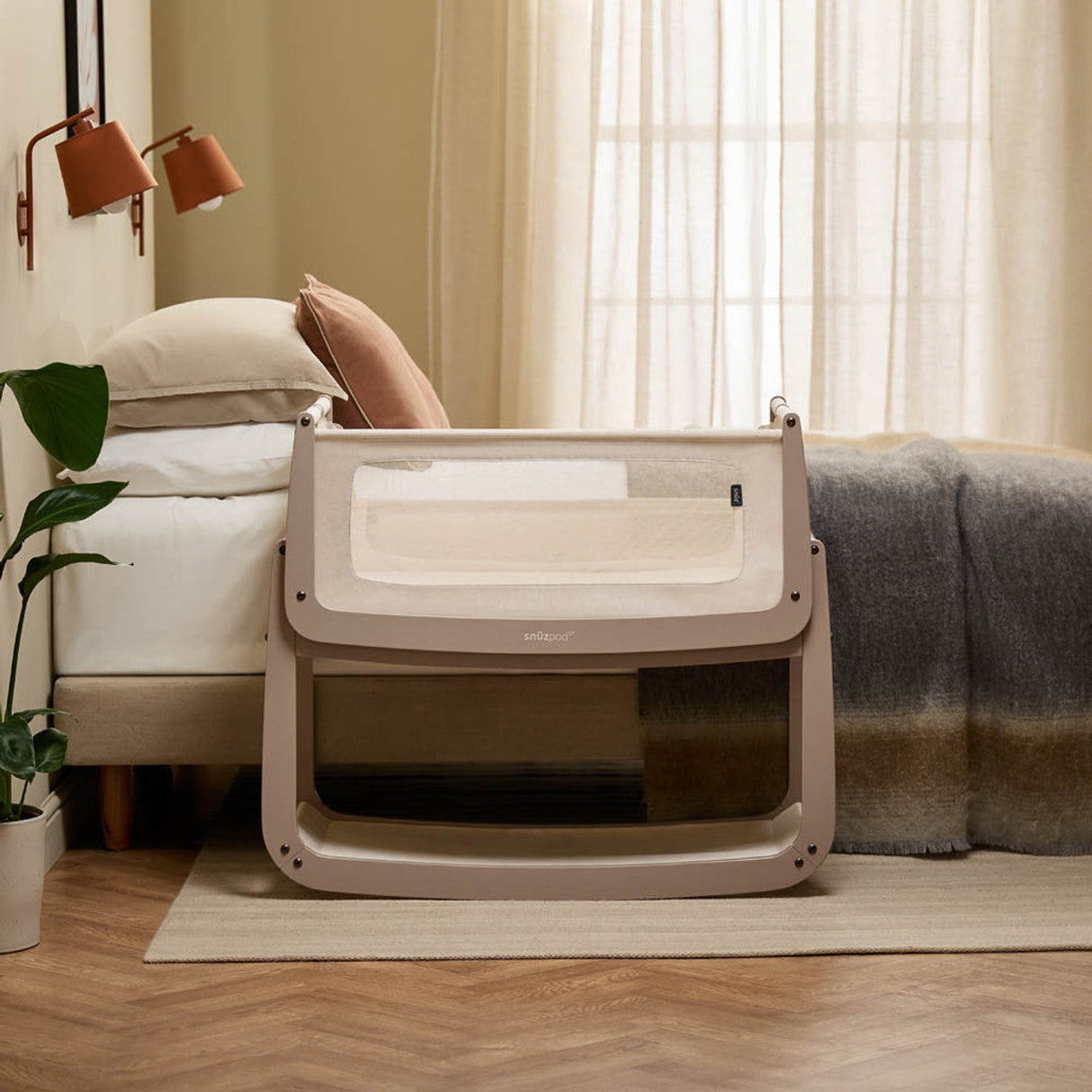 Snuzpod 5 Bedside Crib - Mocha 2