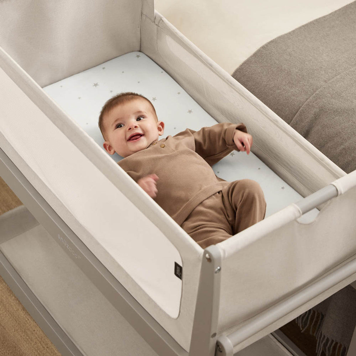 Snuzpod 5 Bedside Crib - Pebble 5