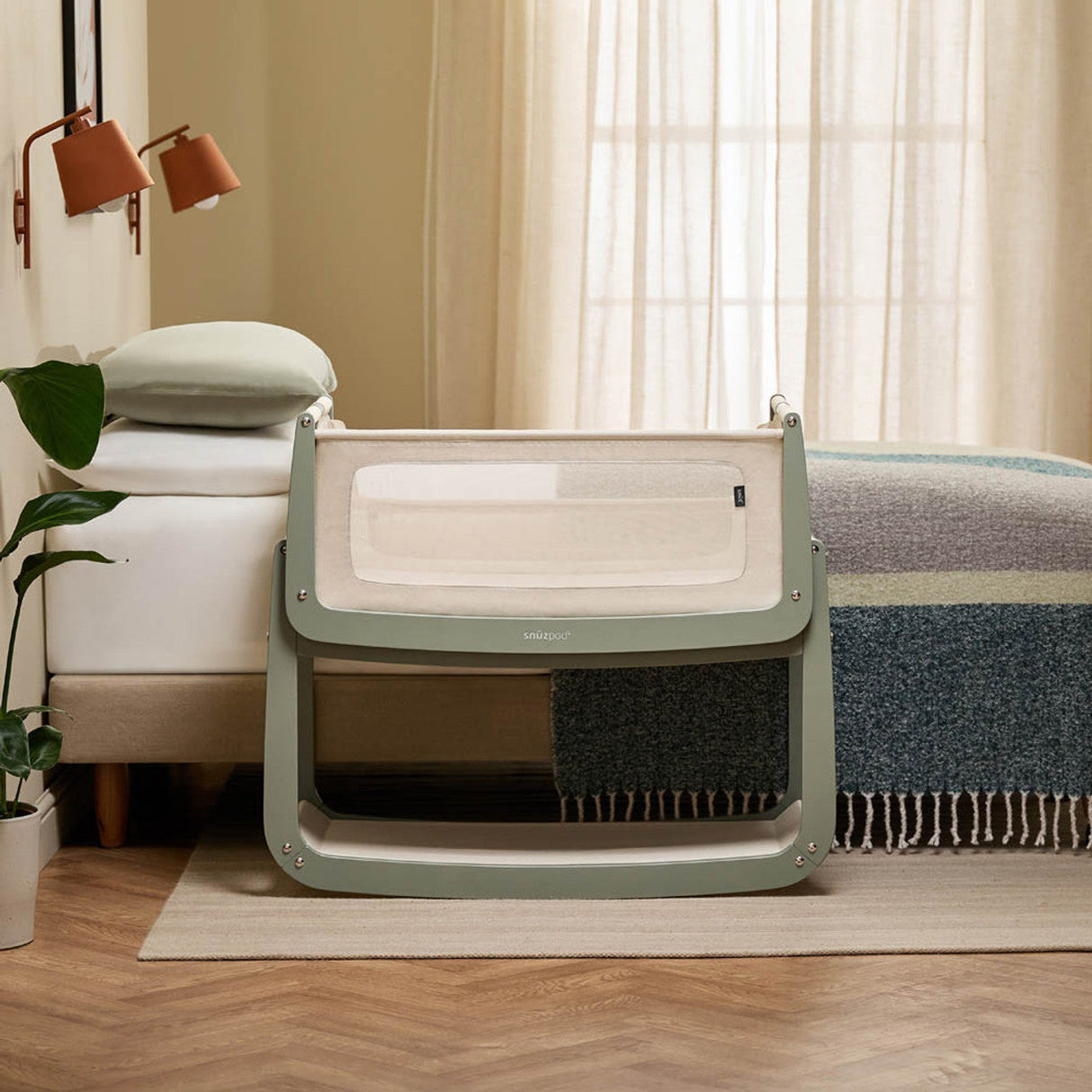 Snuzpod 5 Bedside Crib - Sage 2