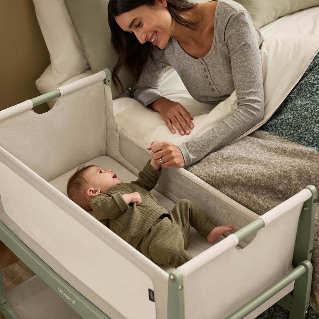 Snuzpod 5 Bedside Crib - Sage 7