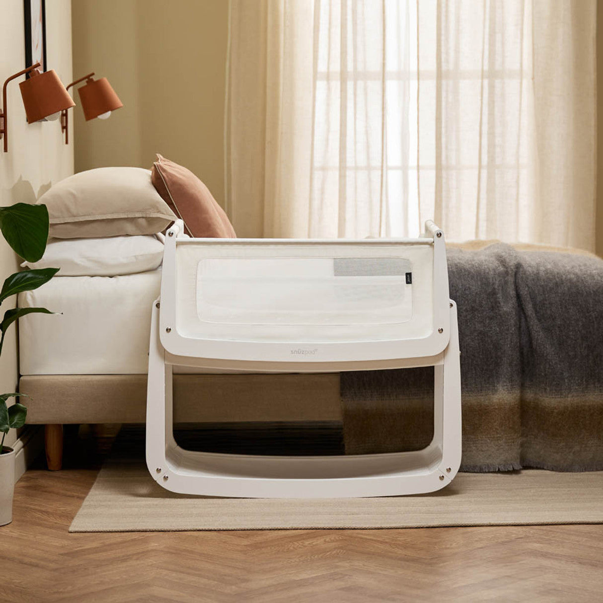Snuzpod 5 Bedside Crib 2
