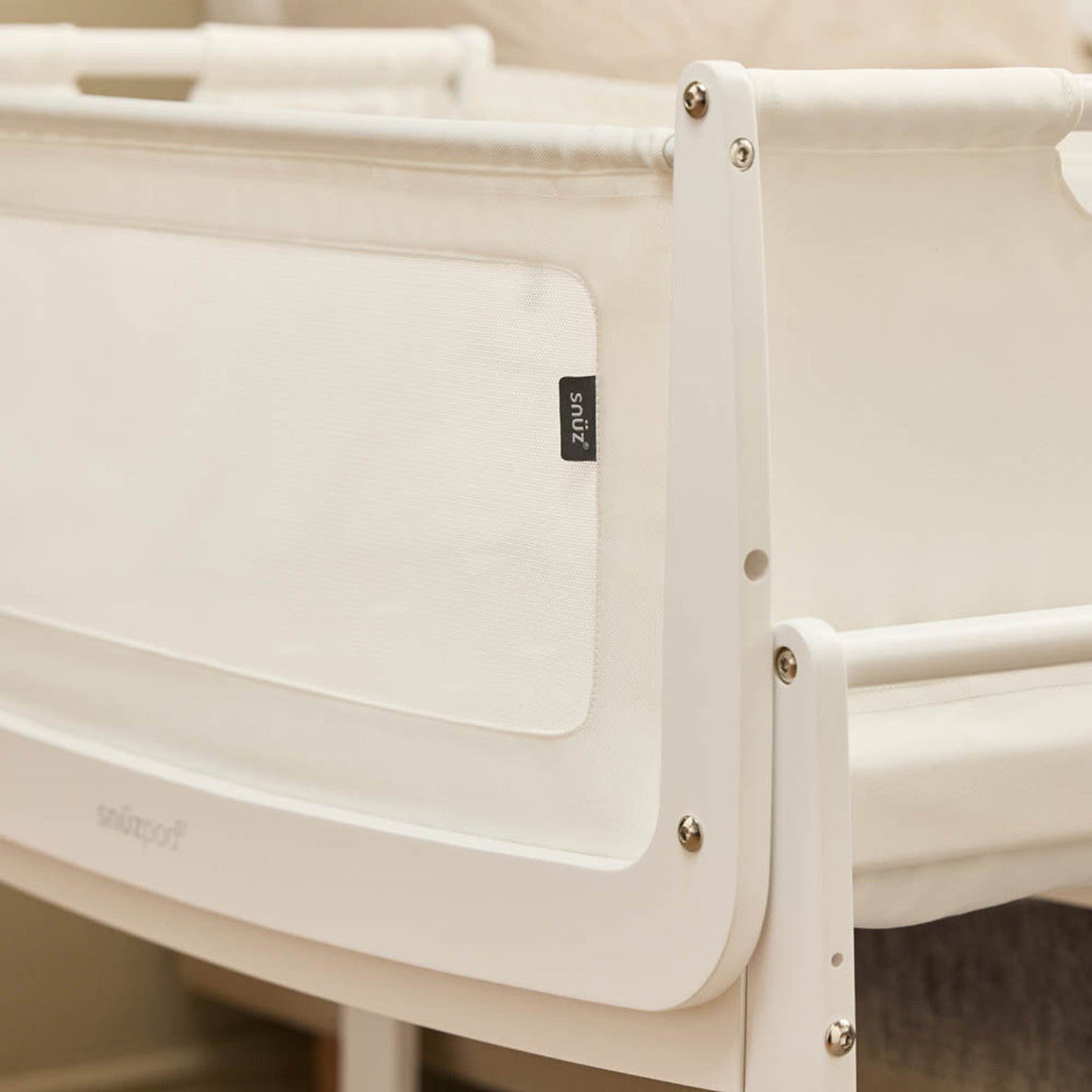 Snuzpod 5 Bedside Crib 16