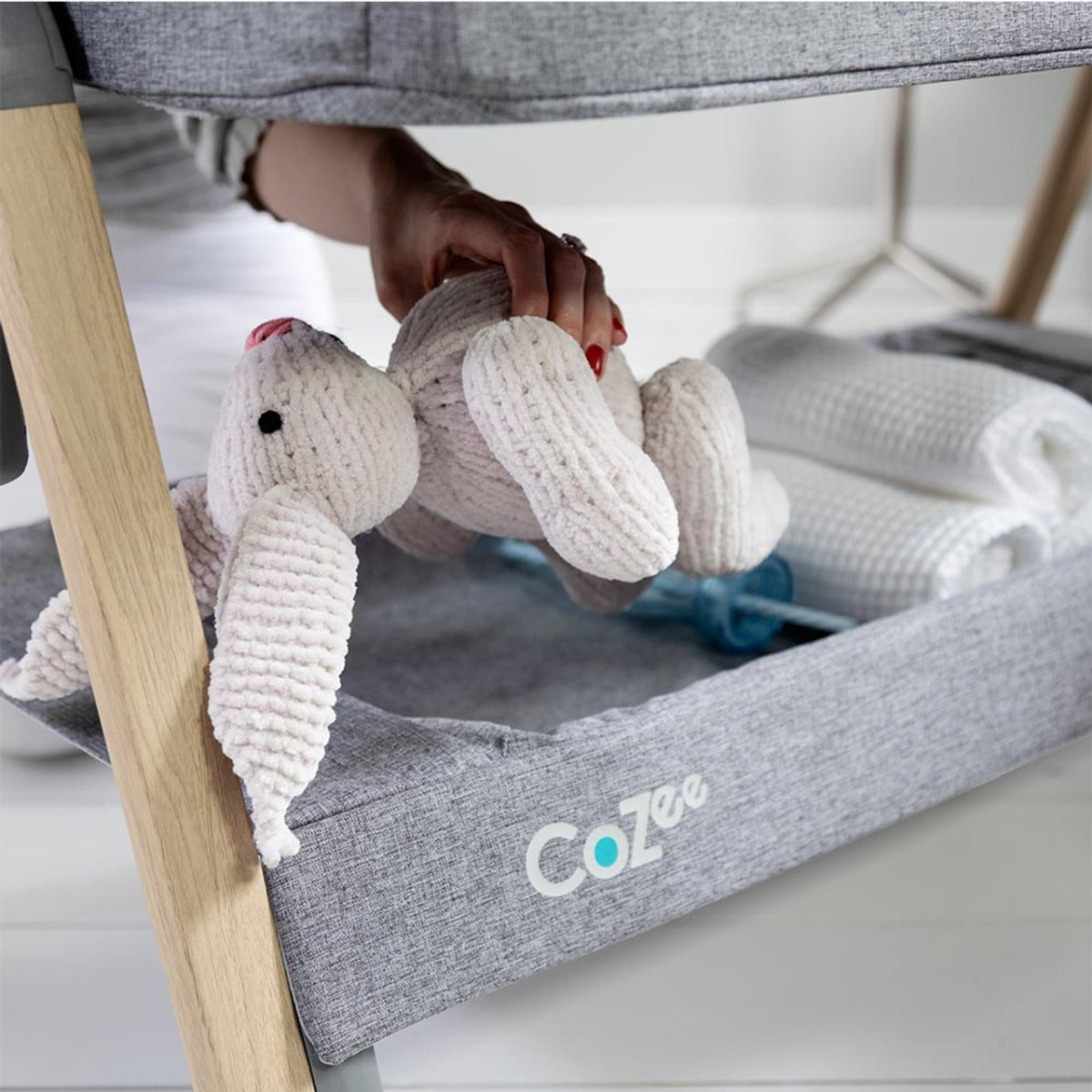 Tutti Bambini CoZee Bedside Crib - Oak and Charcoal 13