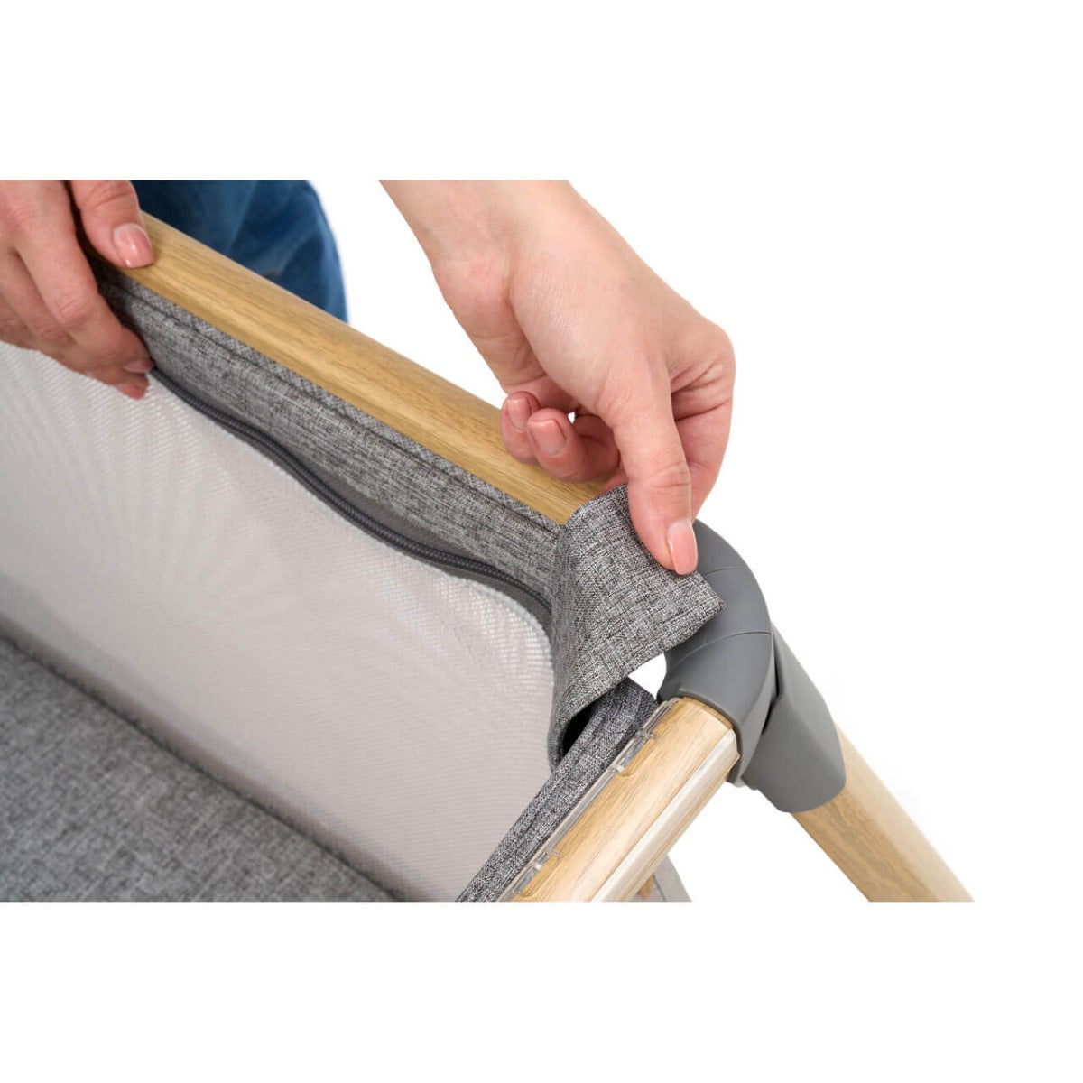 Tutti Bambini CoZee Go 3-in-1 Bassinet, Travel Cot & Playpen - Oak/Charcoal 9