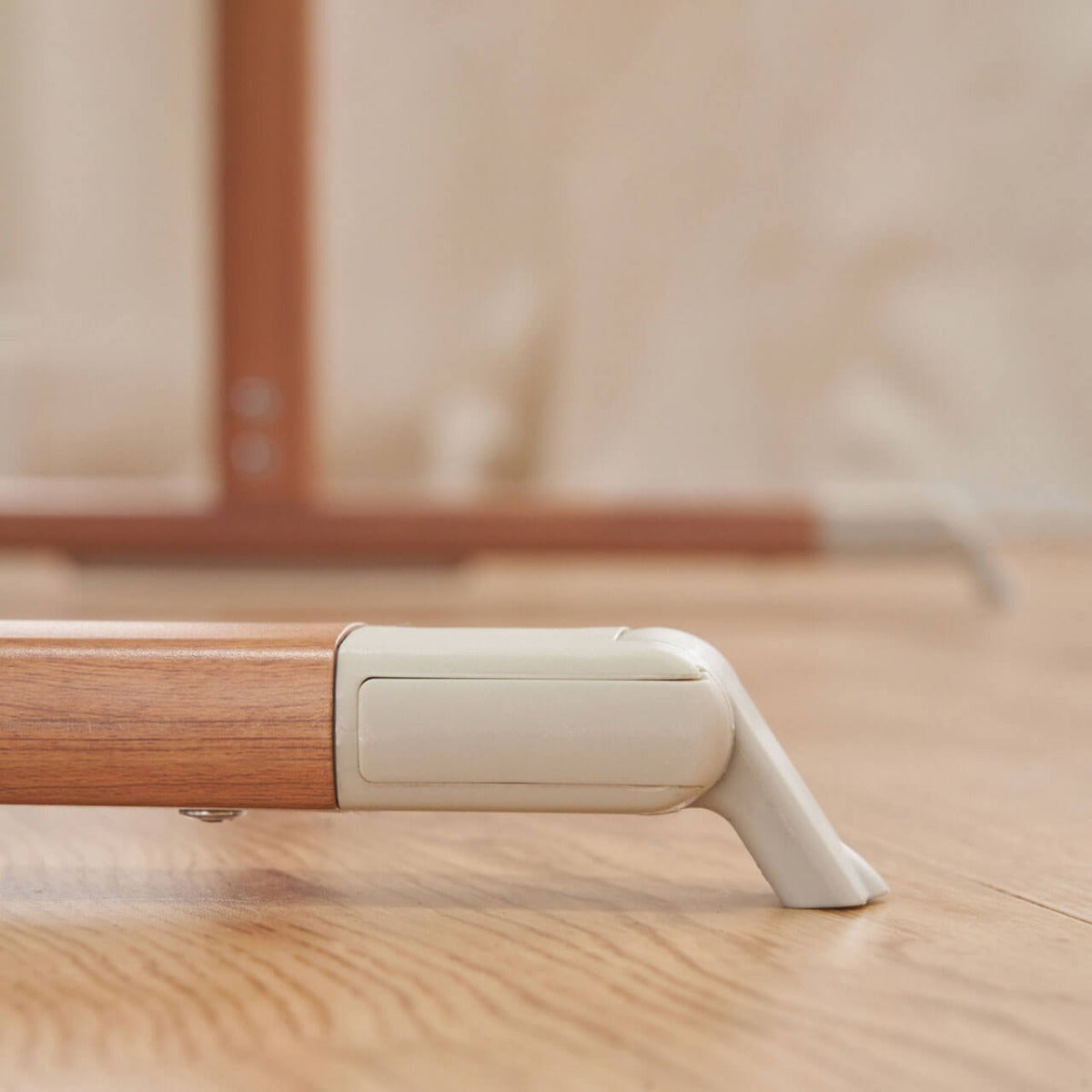 Tutti Bambini ZiZee Breathable Rocking Crib - Scandinavian Walnut/Ecru 9