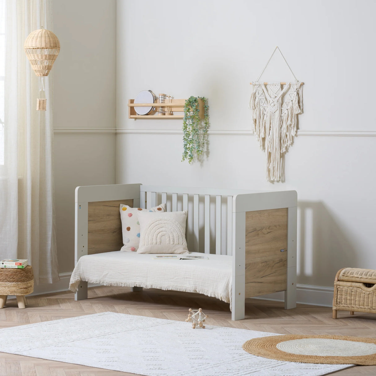 Tutti Bambini Essentials Alba Mini Cot Bed - White Sand/Distressed Oak