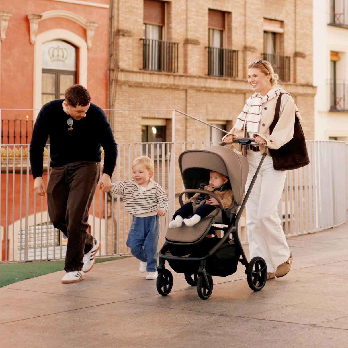 Silver Cross Breez Ultimate 360 Family Car Seat Bundle - Maple