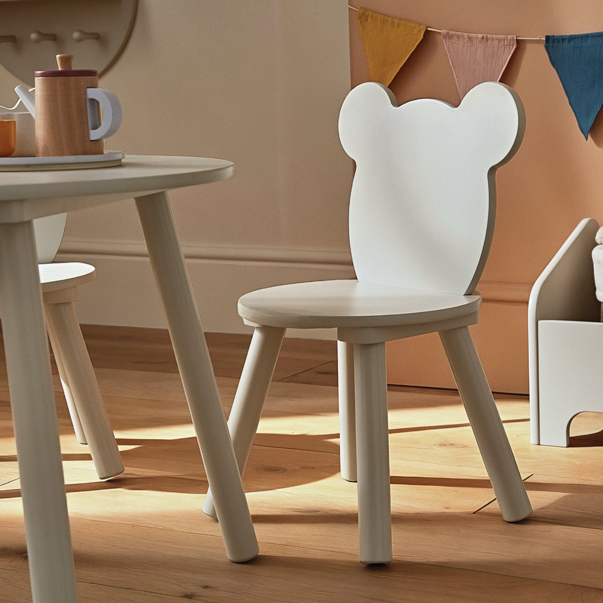 CuddleCo Play House Bear Table & 2 Chairs - Pebble